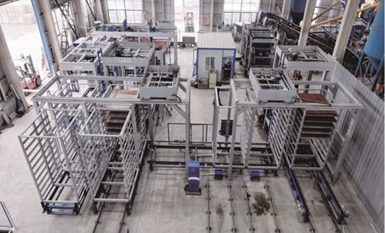 Linha de produção de revestimentos de parede e piso com estrutura instalada na fábrica do nosso cliente em Anhui.